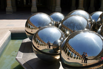 Pol Bury, Palais Royal Fountain